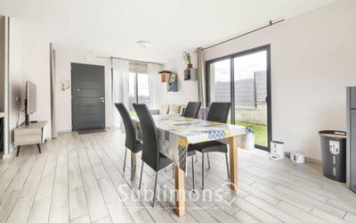 Maison - 89 m² - 5 pièces