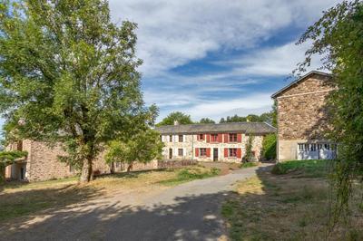 Corps de ferme - 496 m² - 20 pièces