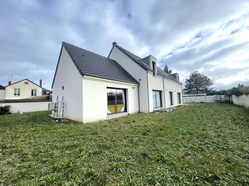 Maison ancienne - 259 m² - 8 pièces