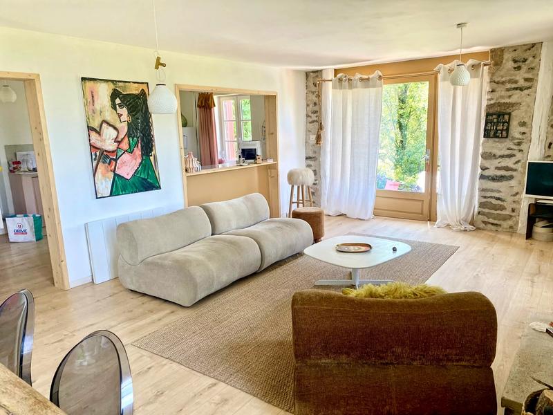 Maison - 270 m² - 7 pièces