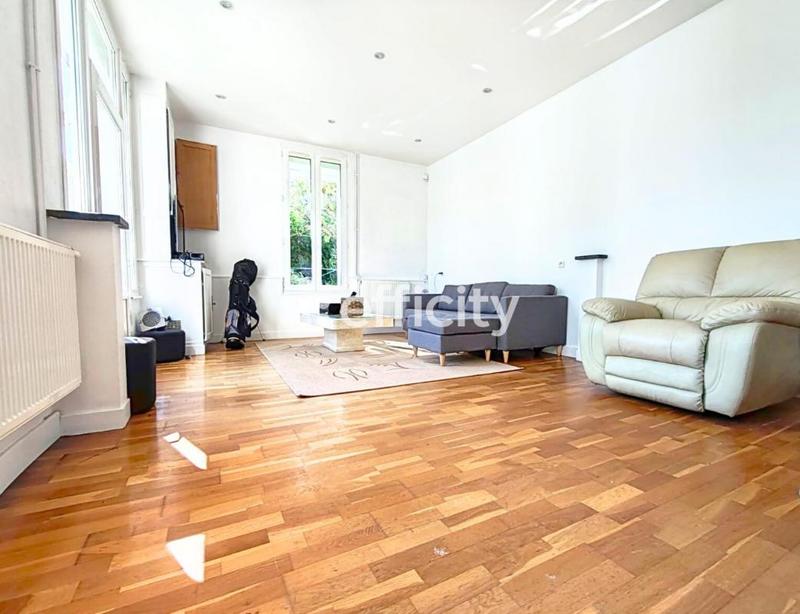 Maison - 160 m² - 6 pièces