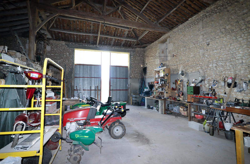 Maison - 247 m² - 10 pièces