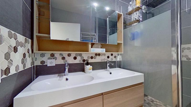 Chambre - 84 m² - 4 pièces