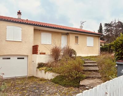 Maison - 94 m² - 6 pièces