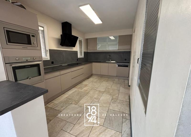 Maison - 143 m² - 5 pièces