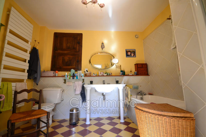 Maison en pierre - 200 m² - 8 pièces