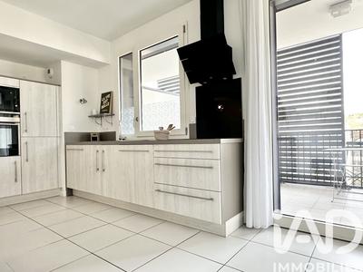 Appartement - 77 m² - 4 pièces