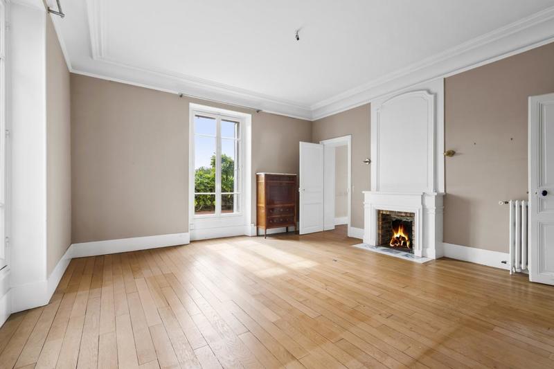 Demeure - 320 m² - 10 pièces