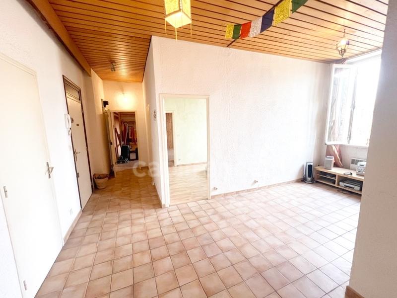 Appartement bourgeois - 77 m² - 3 pièces