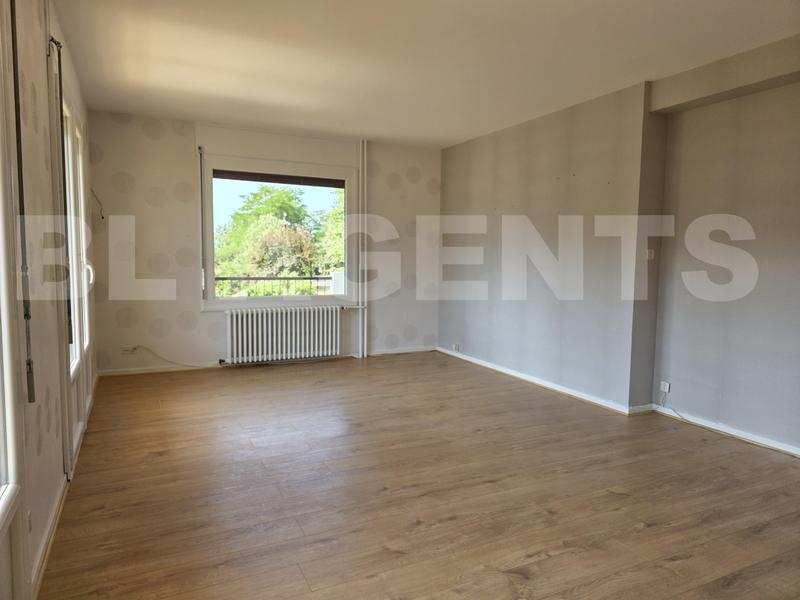 Appartement - 96 m² - 5 pièces