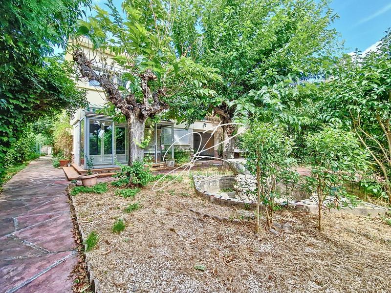 Maison - 183 m² - 8 pièces