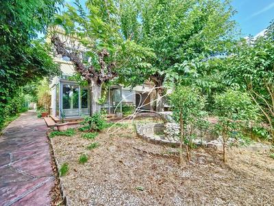 Maison - 183 m² - 8 pièces