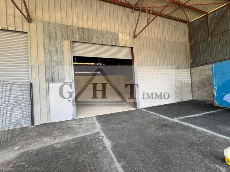 Entrepôt - 160 m²