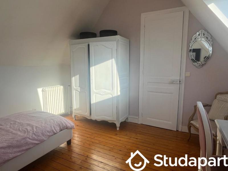 Chambre - 14 m² - 1 pièce