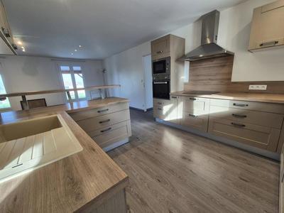 Maison - 137 m² - 5 pièces