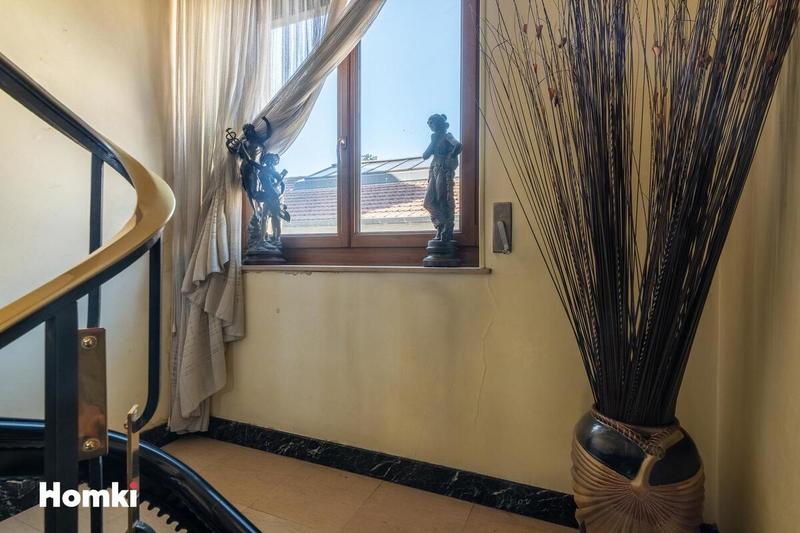 Maison de ville - 220 m² - 6 pièces