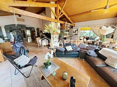 Maison - 142 m² - 5 pièces