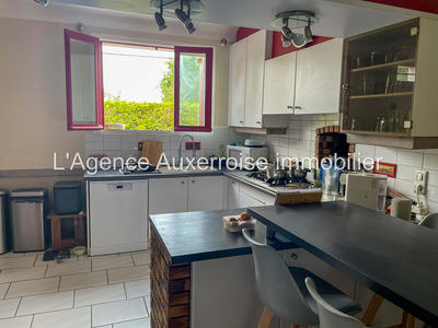 Maison - 218 m² - 6 pièces