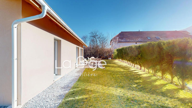 Maison - 85 m² - 3 pièces