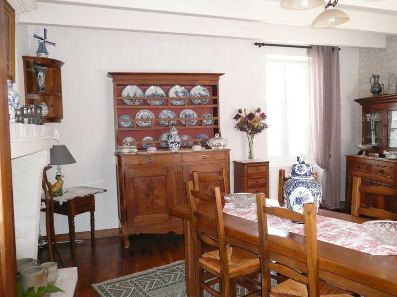 Maison - 350 m² - 9 pièces