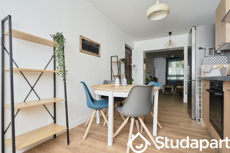 Chambre - 10 m² - 1 pièce