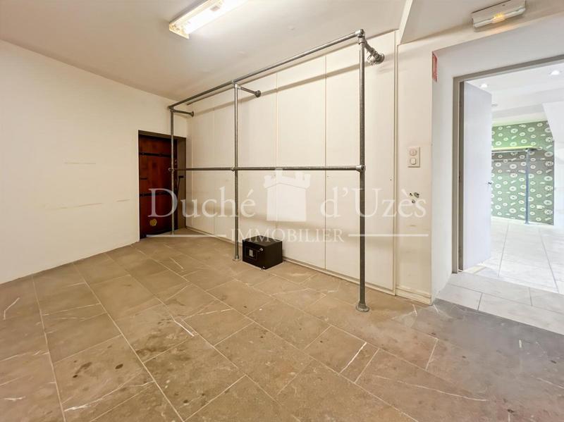 Local commercial - 80 m² - 3 pièces
