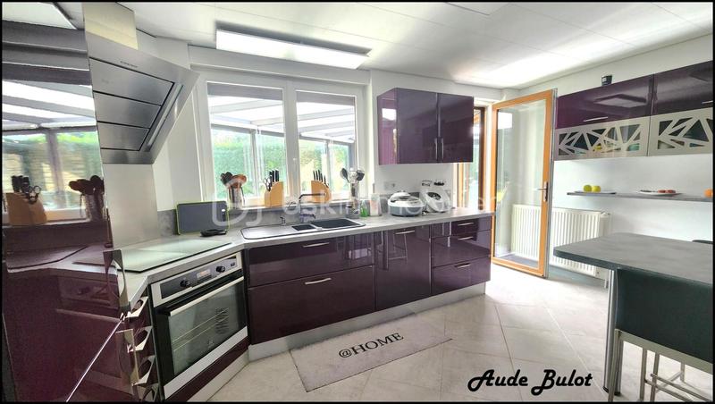 Demeure - 164 m² - 7 pièces