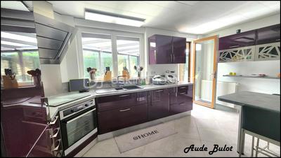 Demeure - 164 m² - 7 pièces