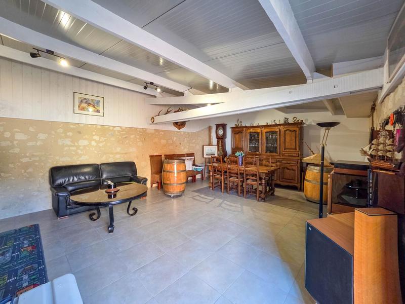 Maison - 160 m² - 4 pièces