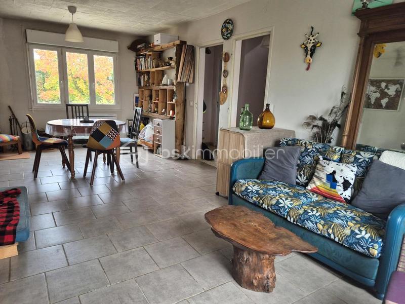 Maison - 90 m² - 5 pièces