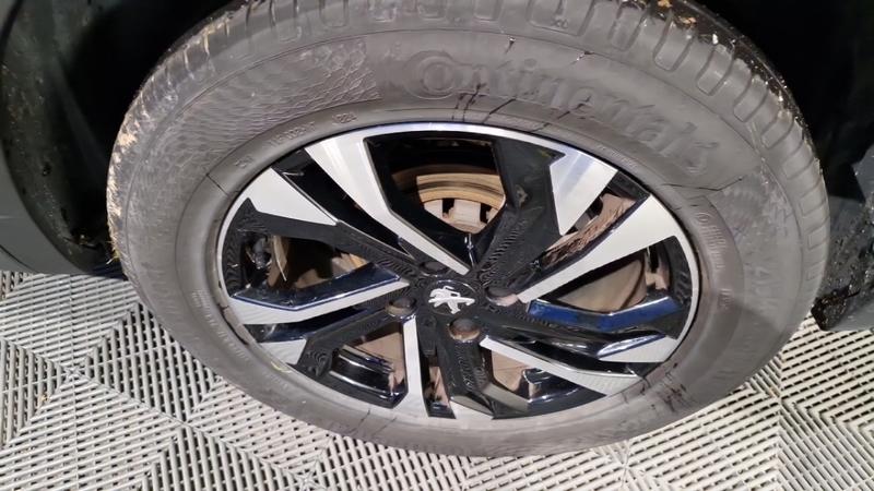 Peugeot 2008 Bluehdi 130 Ss Eat8 Allure Pack