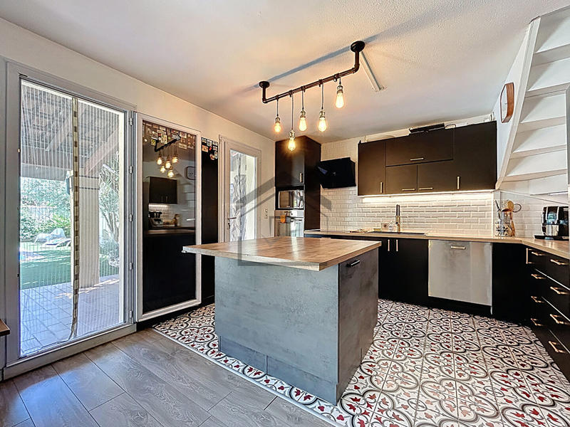 Maison - 96 m² - 4 pièces