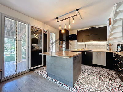 Maison - 96 m² - 4 pièces