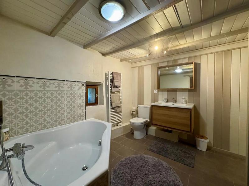 Maison - 281 m² - 9 pièces