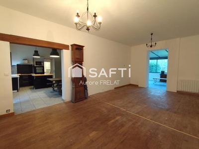 Maison - 90 m² - 4 pièces