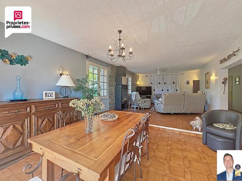 Villa - 183 m² - 6 pièces