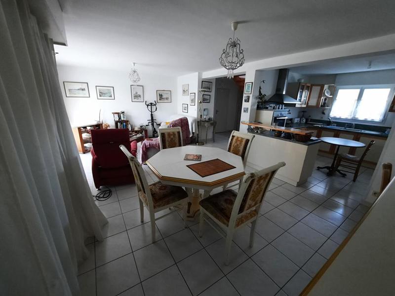 Maison - 101 m² - 5 pièces