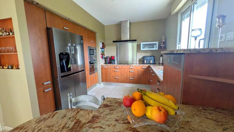 Maison - 140 m² - 7 pièces