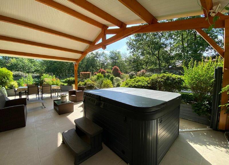 Pavillon - 234 m² - 5 pièces