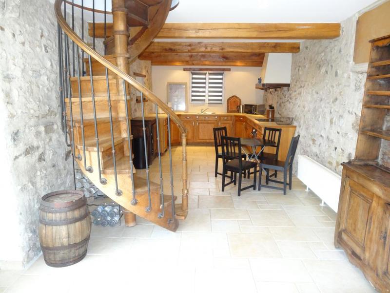 Maison - 242 m² - 7 pièces