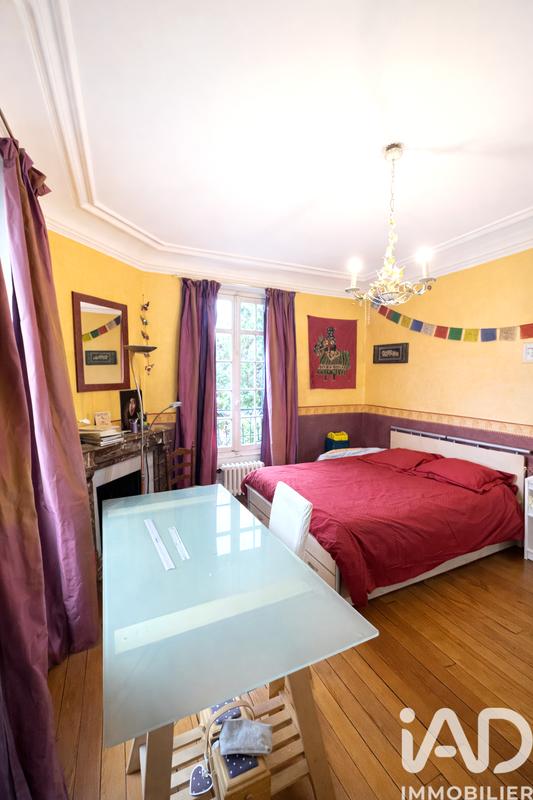 Maison - 210 m² - 8 pièces