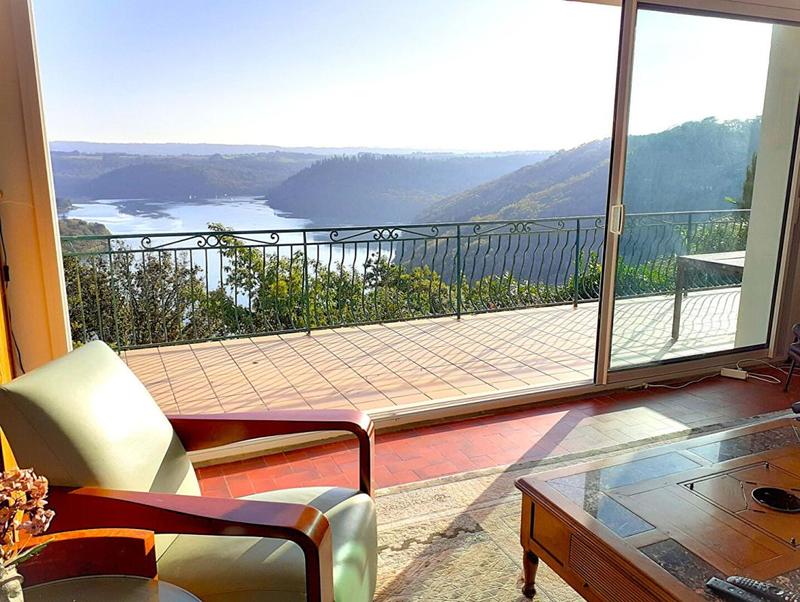 Maison - 165 m² - 9 pièces