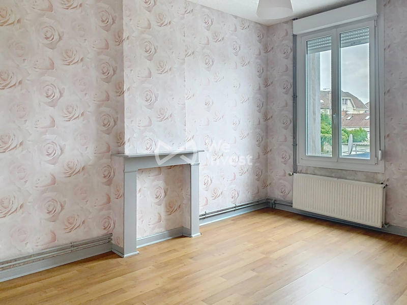 Maison - 90 m² - 5 pièces