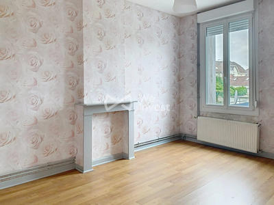 Maison - 90 m² - 5 pièces