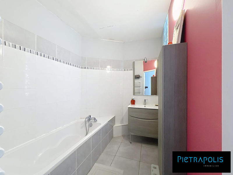 Appartement - 62 m² - 2 pièces