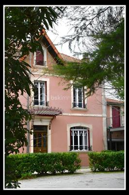 Demeure - 350 m² - 8 pièces