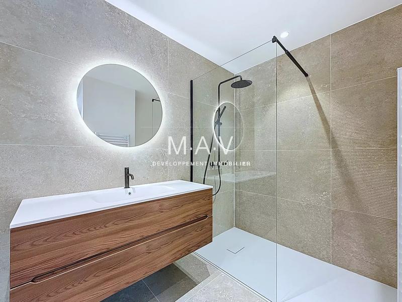 Appartement - 95 m² - 4 pièces