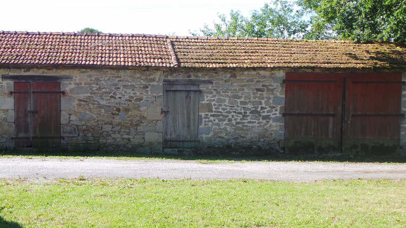 Maison - 250 m² - 8 pièces