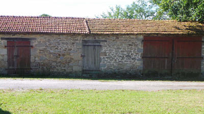 Maison - 250 m² - 8 pièces