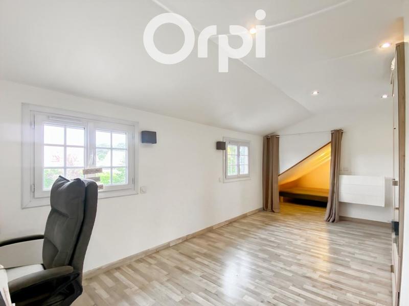 Maison - 137 m² - 7 pièces